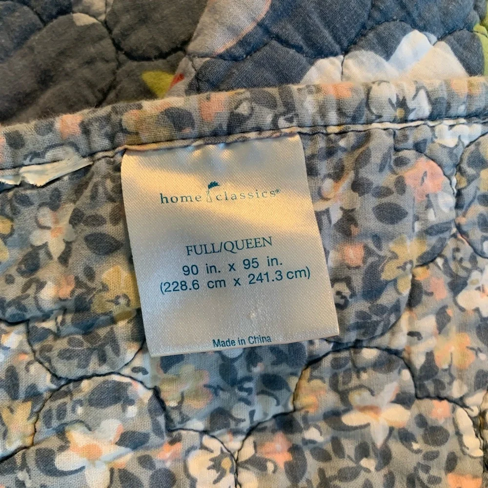 Home Classics Floral Reversible quilt